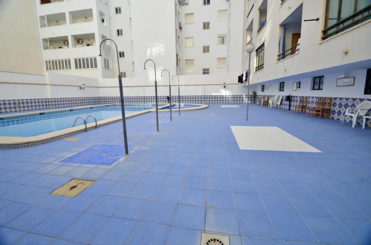 01 Calm Down And Relax Apartment Torrevieja Bagian luar foto