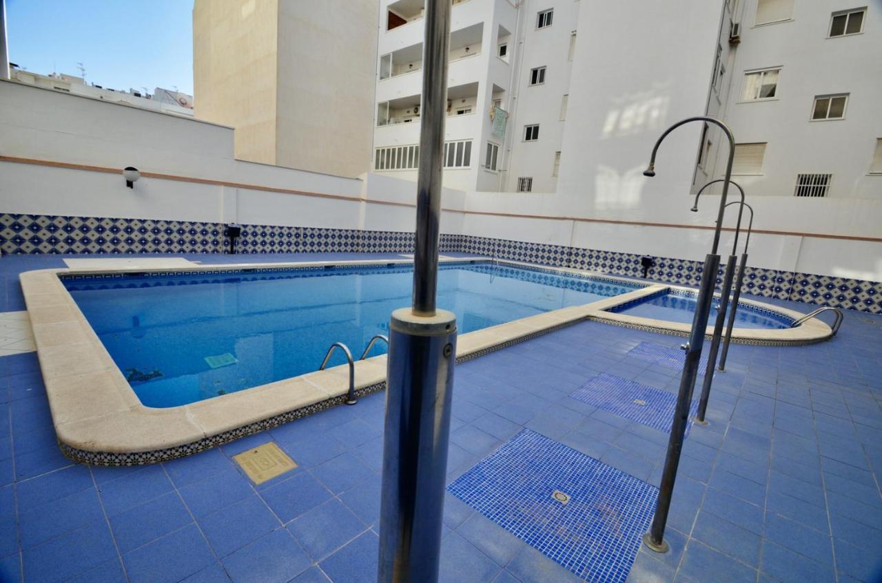 01 Calm Down And Relax Apartment Torrevieja Bagian luar foto